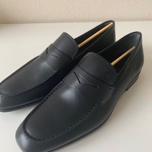 Tods 51B Black loafers